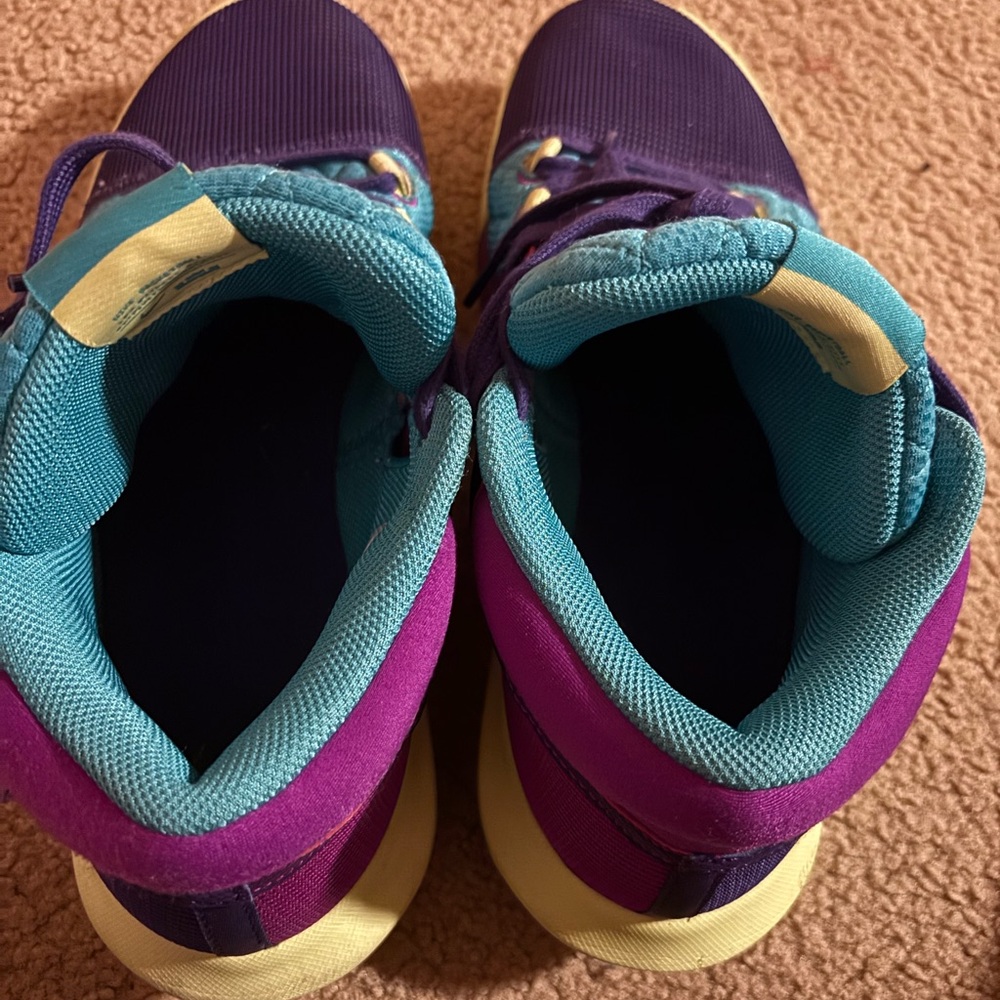 Men’s Nike LeBron Witness Purple and Teal Athletic Shoes - Picture 6 of 8